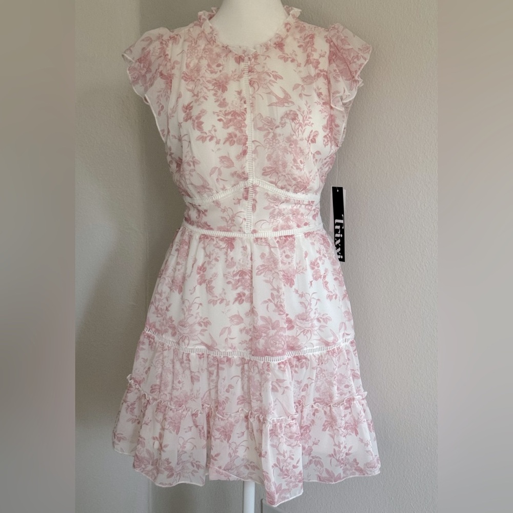 Trixxi Juniors' Flutter-Sleeve Tiered Mini White/Pink Floral Dress - Picture 5 of 8